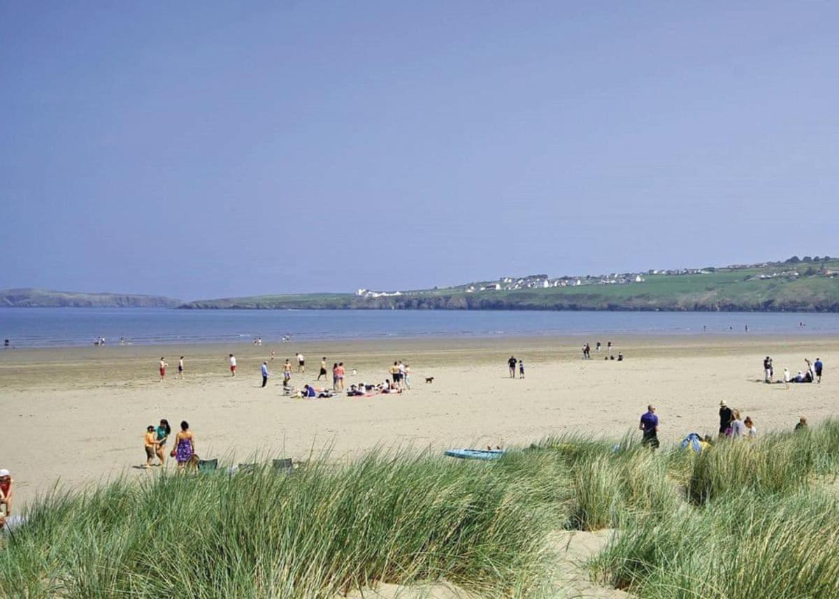 Cardigan Bay Holiday Park Екстериор снимка